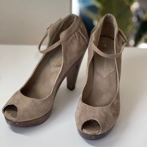 Loeffler Randall’s size 7.5/8